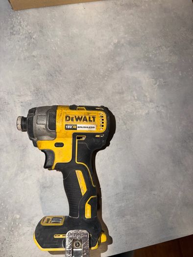 Dewalt DCF887 Impact Driver