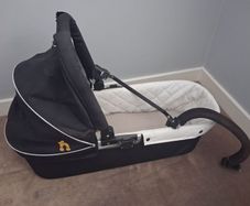 Outnabout Carrycot and Adaptor