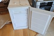 Integrated freezer