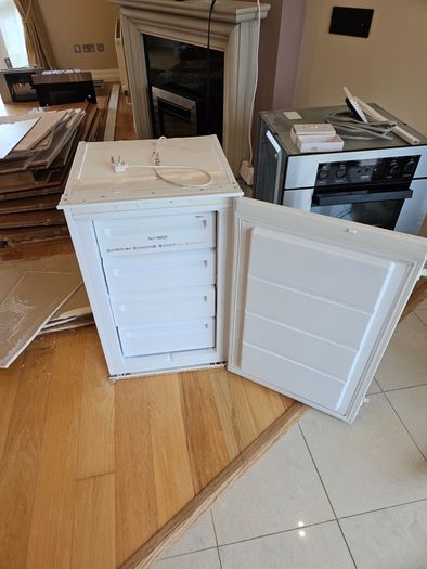 Integrated freezer