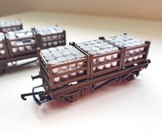Model  Railway Irish Guinness Wagons