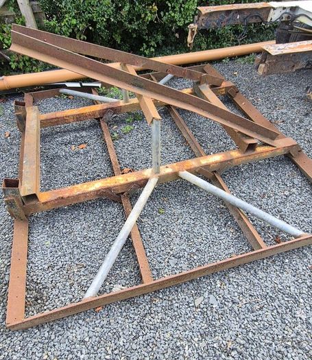 Land leveller