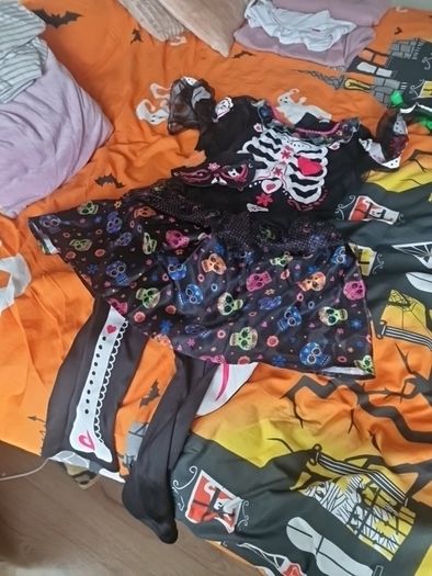 costumes