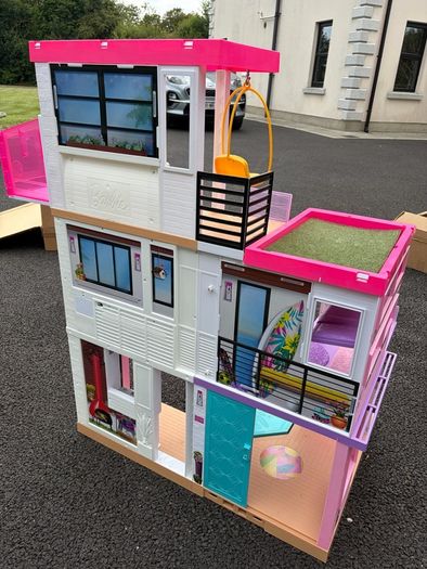 Barbie Dreamhouse bundle