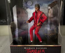 Michael Jackson  Thriller doll