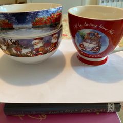 Christmas bowls and mug set