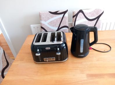 toaster and kettle