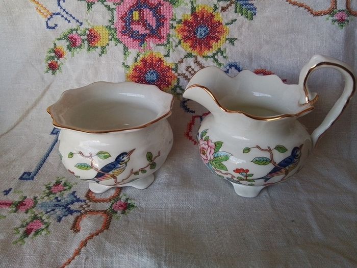 Aynsley Pembroke Jug & Sugar Bowl