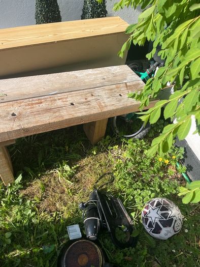 wooden bench