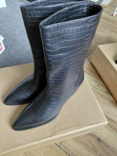 Mid high boots