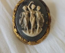 antique jewellery