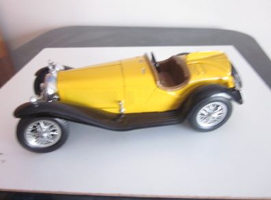 Burago Alfa Romeo 2300 Spider 1932, Diecast Model Car 1/18