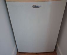 Whirlpool undercover Fridge