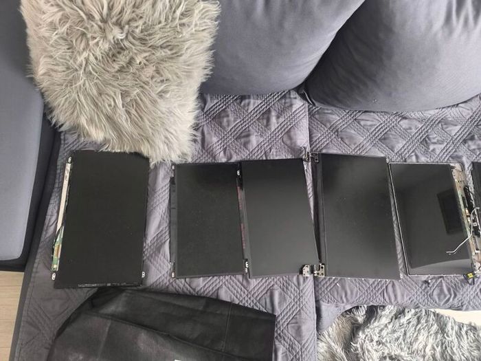 mix screens Lenovo dell hp 8th gen 10th gen apple total 17 screens