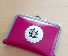 Vintage manicure compact