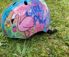 girls helmet