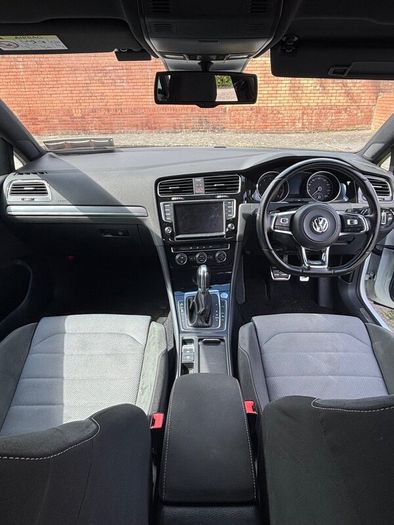 152 Volkswagen Golf R-line Estate