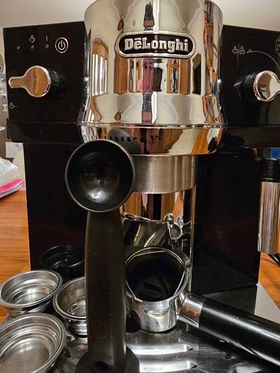 DeLonghi coffee machine x2 units
