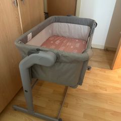 Chicco Next2Me Magic Evo Crib + Mattress + 2 Sheets (Excellent Condition)