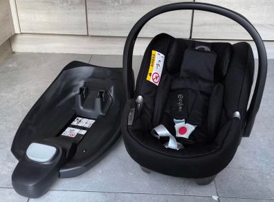 Cybex Q i-Size w/ base