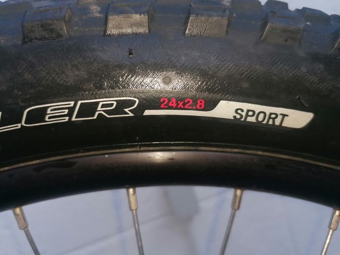 Specialized 24" kids' bike