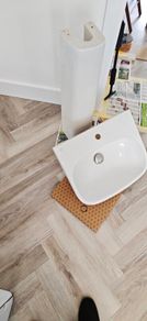 Ideal Standard Full pedestal basin , floor mounted