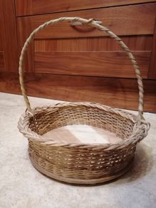 Basket with handle, woven wicker