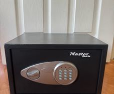 Master lock digital combination safe