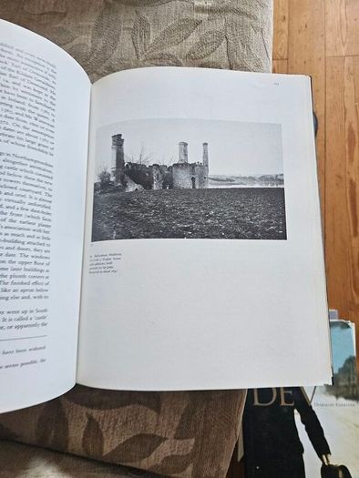 The Architecture Of Ireland. From Earliest Times To 1880. By Maurice Craig. First Edition Large Volume Hardback With Dustjacket In Good Condition.  See Photos For Same