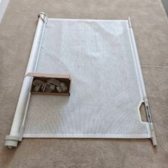 Retractable Baby Safety Gate