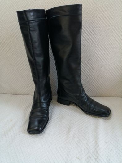 Bally Vintage Black All Leather Boots (6)