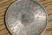Queen Beatrix Silver 5 Euro coin