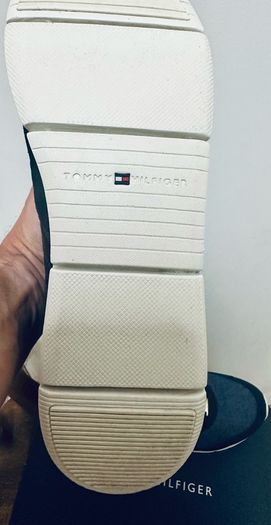 Tommy Hilfiger