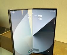 Samsung Fold 6 Grey