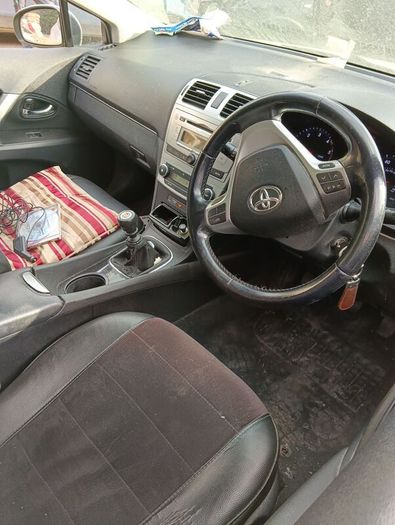 Breaking Toyota avensis 2014 diesel