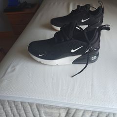 Nike Air Max 270 kids runners