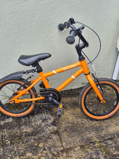 Bike Raleigh Pop 14 (stored in garage) great condition
