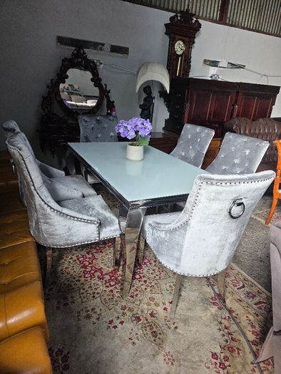 table+6 chairs+coffe table