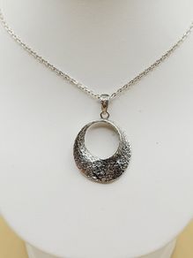 Sterling Silver 925 Hammered Circle Necklace