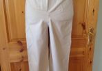 Size 10 Over Bump Capri Trousers