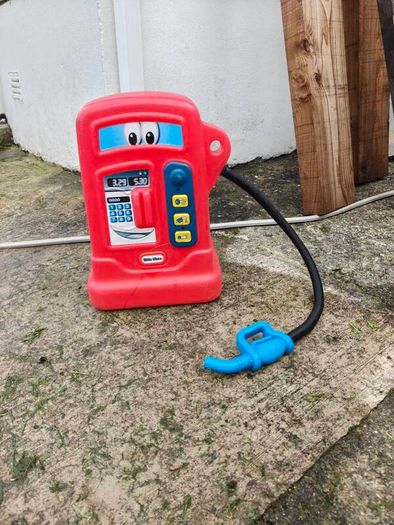 lil tikes 4x4 car and petrol pump
