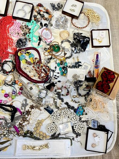 Large bundle of jewellery almost 12kg