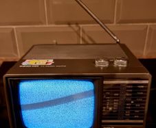 Portable TV - Inno-hit TV 128, Made in Korea, 1995.