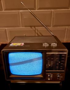 Portable TV - Inno-hit TV 128, Made in Korea, 1995.