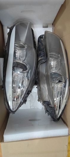 BMW F10/F11 halogen headlights