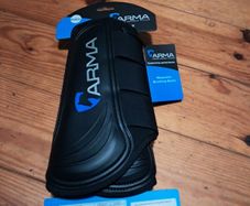 Arma brushing boots