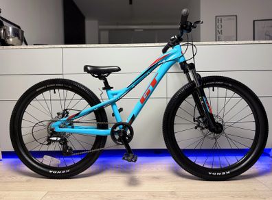GT Stomper PRO Disc Junior Bike 24 inch (Like New)