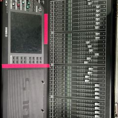 Yamaha QL5 desk with RIO stage box