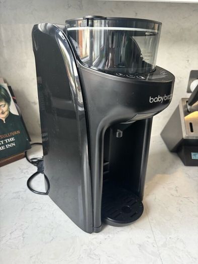 Baby Brezza Formula Pro Advanced  Like New