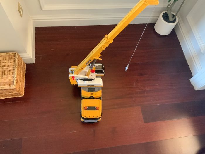 Bruder Liebherr Mobile Crane Truck